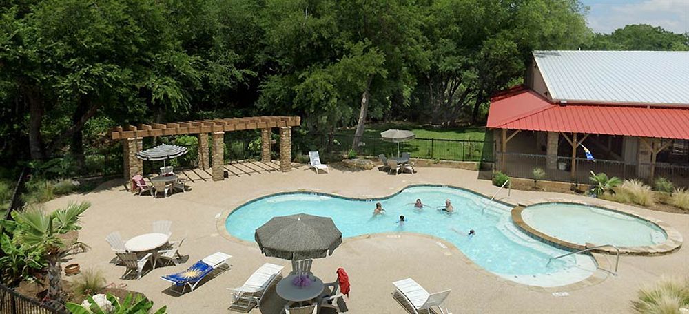 Rustic Creek Ranch Resort At North Jellystone Park Burleson Exterior foto